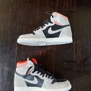 Nike High-Top Sneakers in Black and Gray Size 12