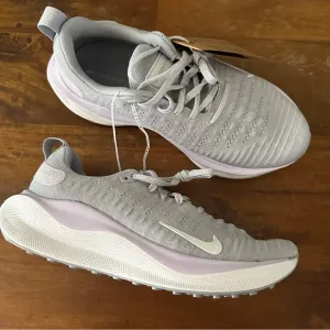 Nike InfinityRN 4 Women's Road Running Shoes size 9 Wide NWOB