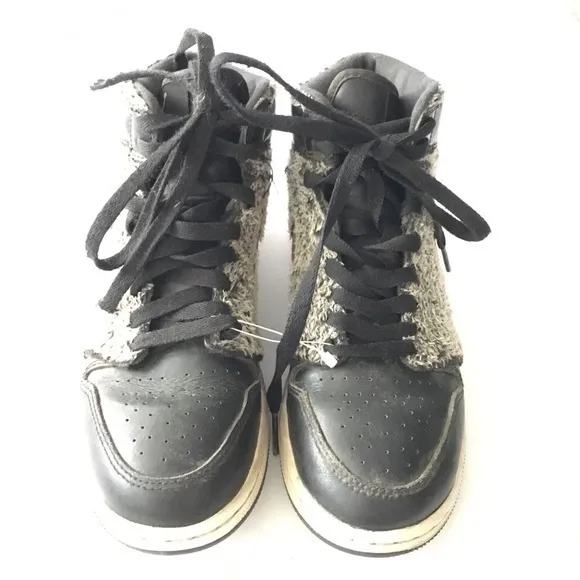 Nike Jordan 1 Retro High Fleece Black Metallic Red‎
