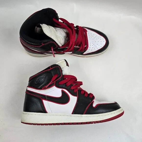 Nike Jordan 1 Shoes Retro High Bloodline Size 6.5Y GS White Sneakers Basketball