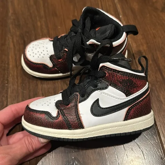 Nike - Jordan Boy’s - Modern Black &amp; Red High-Top Sneakers - Size: US 7C