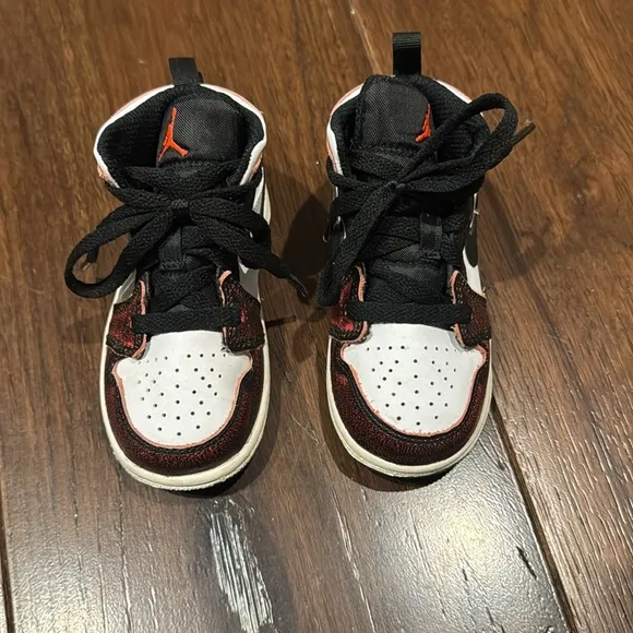 Nike - Jordan Boy’s - Modern Black &amp; Red High-Top Sneakers - Size: US 7C