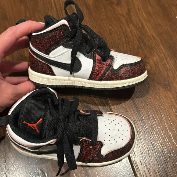 Nike - Jordan Boy’s - Modern Black &amp; Red High-Top Sneakers - Size: US 7C