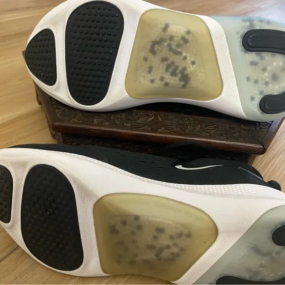 ❤️❤️Nike Joyride Swish Comfort Running Gym Black &amp; White Tennis Shoes Like New