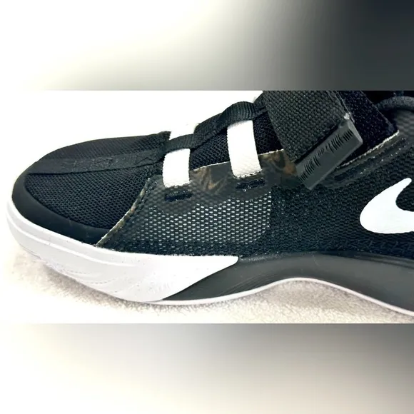 Nike Kids' Kyrie Flytrap 6 Basketball Shoes Holiday Special - NWOB
