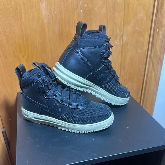 Nike LF1 Black High-Top Sneakers (Men’s 7)