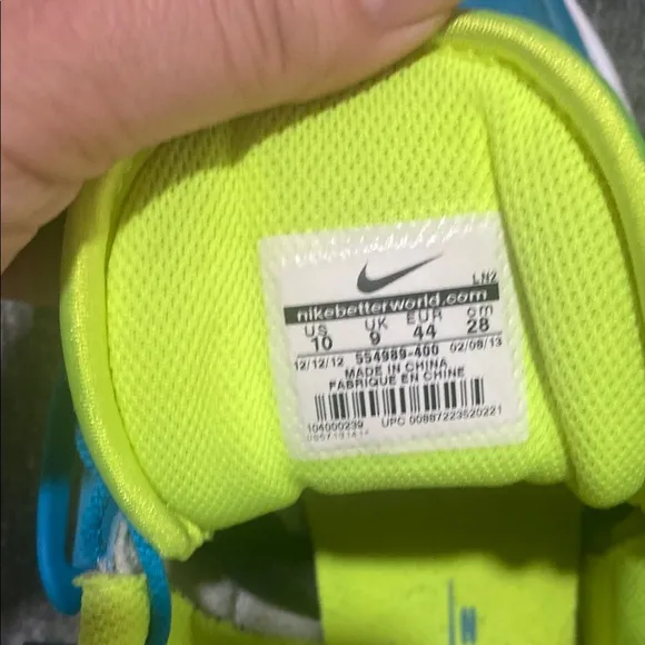 Nike men Blue and Green Athletic Shoes