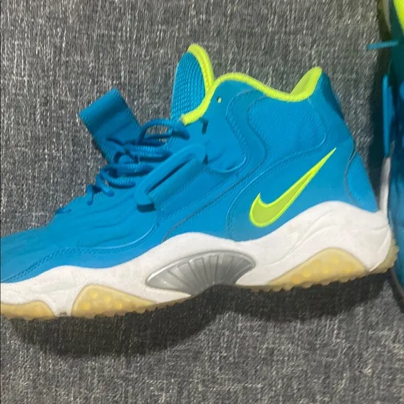 Nike men Blue and Green Athletic Shoes