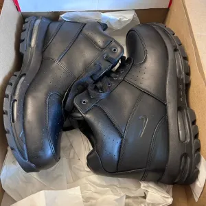 Nike Men's Air Max Goadome Black Athletic Shoes