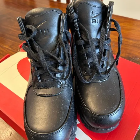 Nike Men's Air Max Goadome Black Athletic Shoes