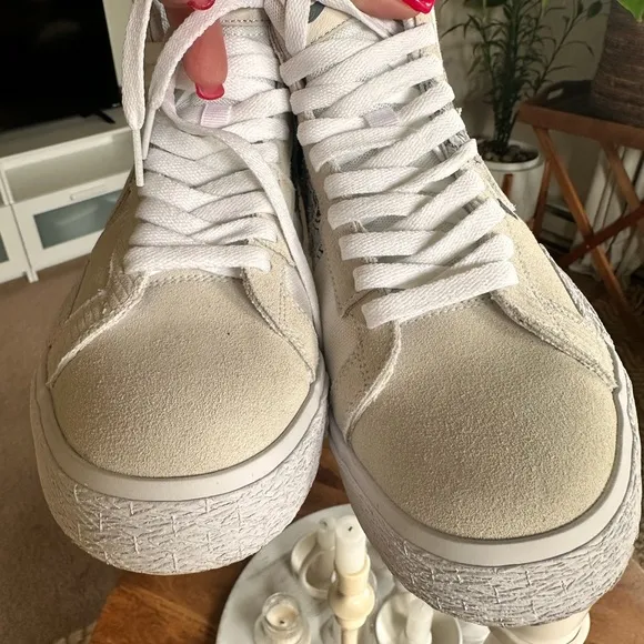 NIKE Nike SB Zoom Blazer Mid Edge &quot;FloralWhite/Grey&quot; Sneakers | White PRE-LOVED