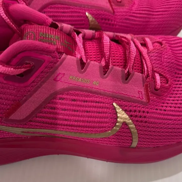 Nike Pegasus 40 Women's Size 8.5