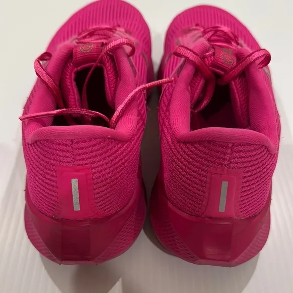 Nike Pegasus 40 Women's Size 8.5