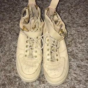Nike SF Air Force 1 917753-200 VF sneakers