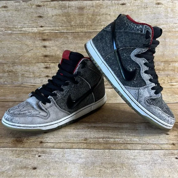 Nike Size 8.5 Men’s Dunk Sneakers