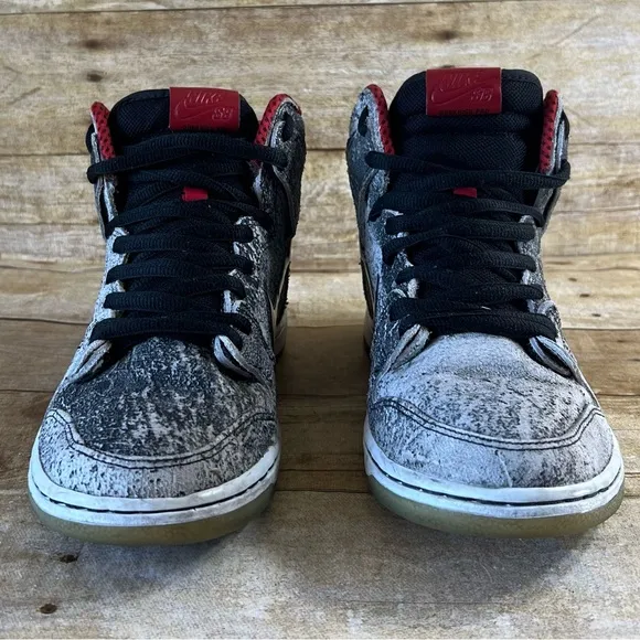 Nike Size 8.5 Men’s Dunk Sneakers