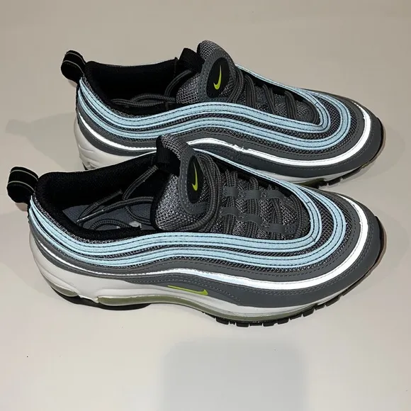 Nike Sneakers in Green and Gray with Air Max Cushioning and Wavy Design …