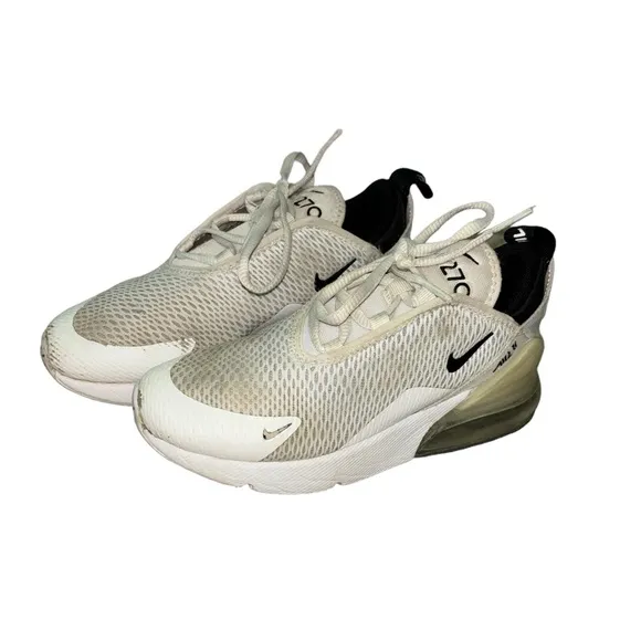 💧Nike Sneakers White and Black with Breathable Mesh and Chunky Sole