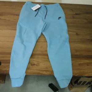 Nike Tech Fleece Jogger Pants 'UNIVERSITY BLUE' CZ9918-424 Men's M NWT