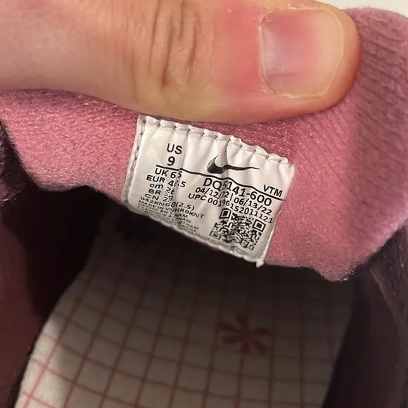 Nike Waffle One SE