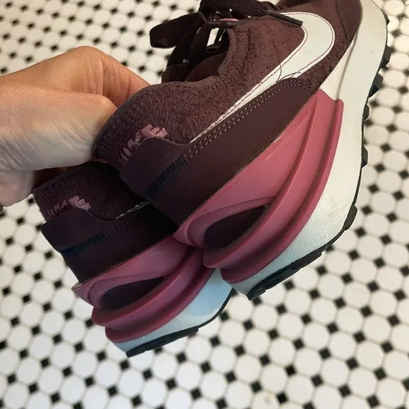 Nike Waffle One SE