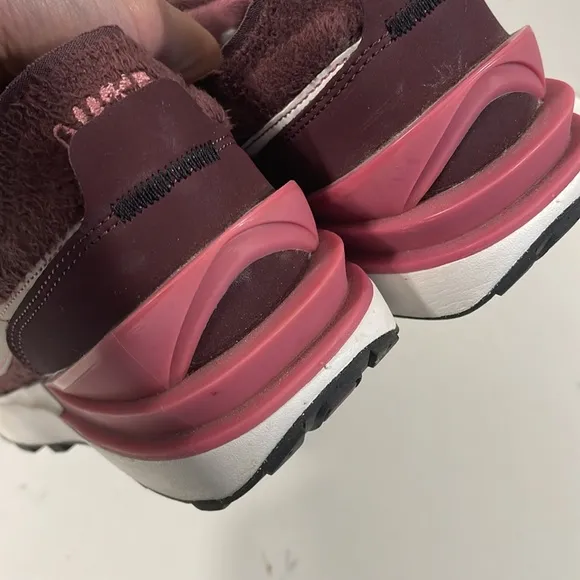 Nike Waffle One SE