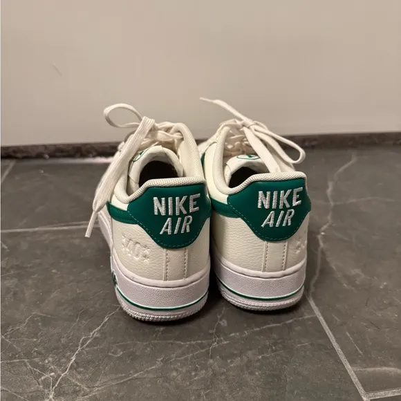 Nike White and Green Sneakers Classic Low-Top Design