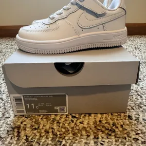 Nike White Sneakers Air Force 1 Style