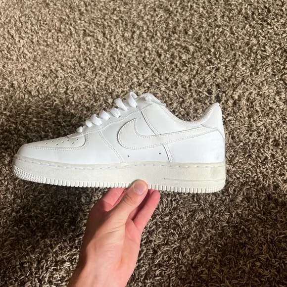 Nike White Sneakers Classic Air Force 1 Design