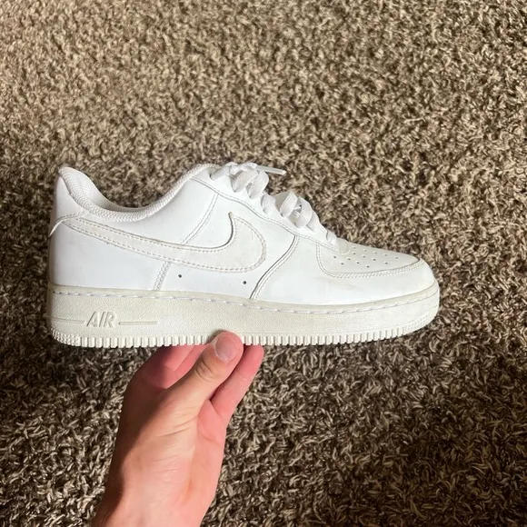 Nike White Sneakers Classic Air Force 1 Design