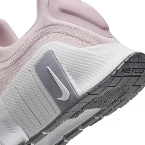 Nike Women's Free Metcon 6 Training Shoes Color: White/Pink