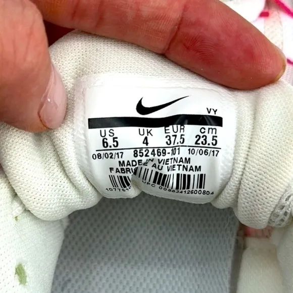 Nike Women's Lunar Converge White / Pink Ankle High sneakers SZ 6.5 worn once
