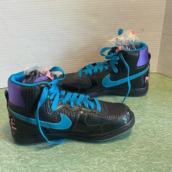 Nike women’s terminator premium high cut sneakers- new without box 24cm rare