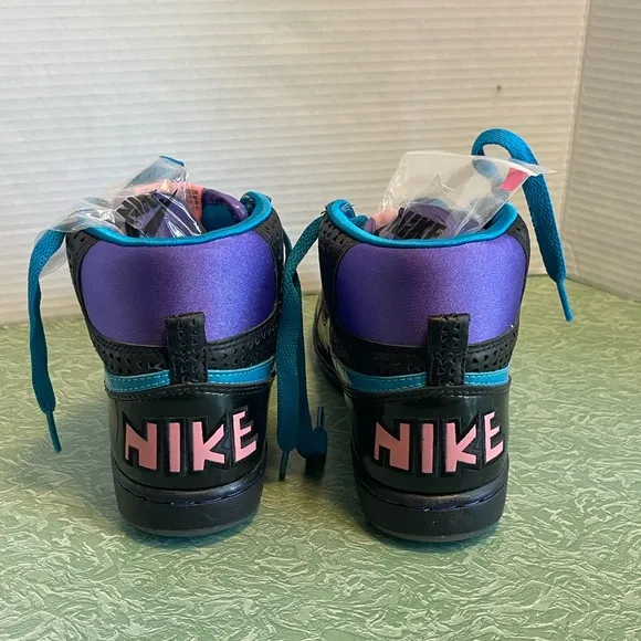 Nike women’s terminator premium high cut sneakers- new without box 24cm rare