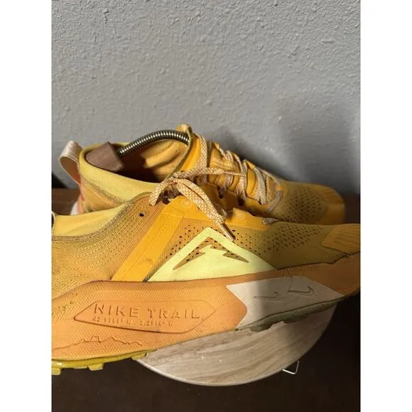 Nike‎ ZoomX Zegama Thunder yellow Running Trail Shoes Women Size10.5 $200
