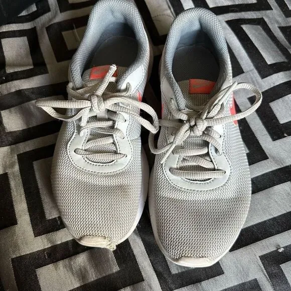 Nike Girls Tanjun Sneakers