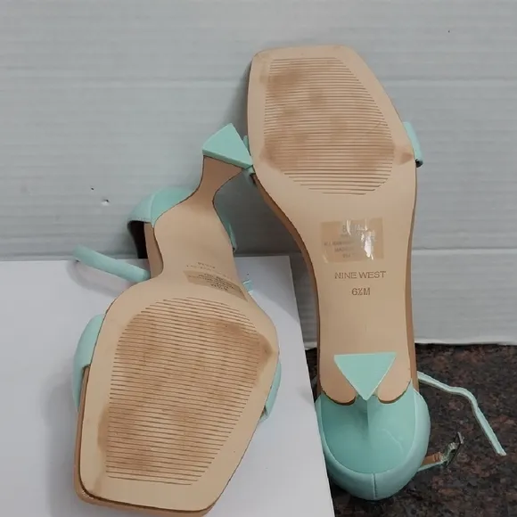 Nine West Women's Mint Green Heeled Sandals...SIZE 6.5
