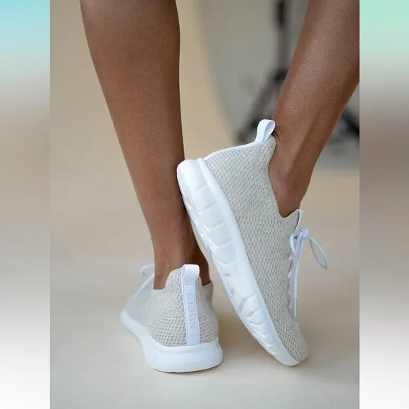 Nisolo x anthropologie Athleisure Eco-Knit Sneaker new in box