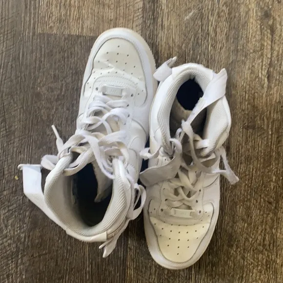 NKE WHITE AIRFORCE 1 HIGH HIGHTOP SNEAKERS YOUTH 6.5