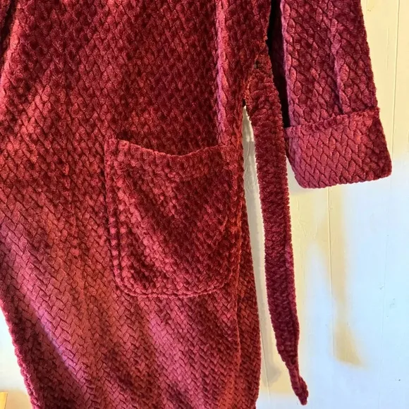 Nordstrom Jacquard Plush Soft Thick Knit Robe Waist Tie Burgundy M/L