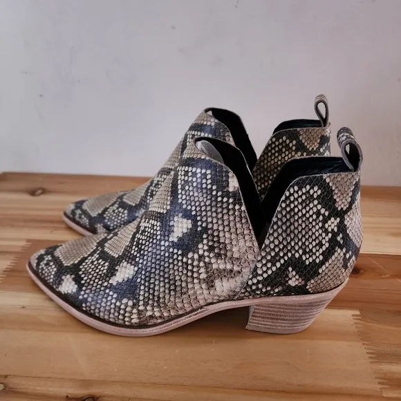 NWOB Dolce Vita Sonni Ankle Booties Womens 8 Brown Snakeskin Boots Shoes $