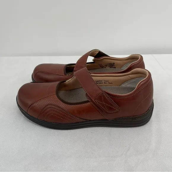 NWOB DREW Women's Heather BROWN Leather Mary Jane Comfort Shoes Sz 8 W