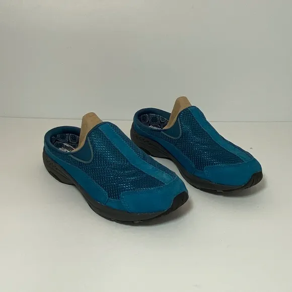 NWOT Easy Spirit Women's Size: 6.5