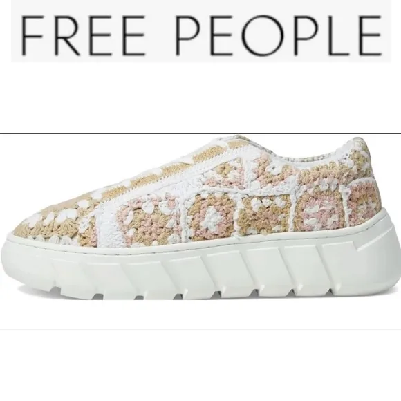 NWOT Free People Catch Me If You Can Embroidered Sneakers 39