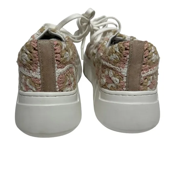 NWOT Free People Catch Me If You Can Embroidered Sneakers 39
