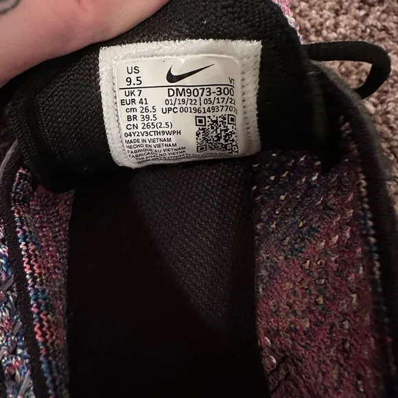NWOT!! Nike Free Transform Flyknit Sneakers, Women’s Size 9.5, Rainbow Colored