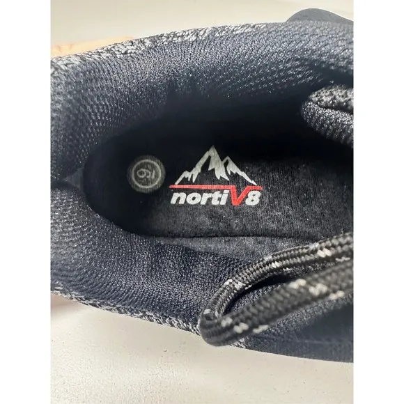 NWOT! Nortiv 8 Work Shoes Steel Toe Safety Black Sneakers Lightweight Size 9