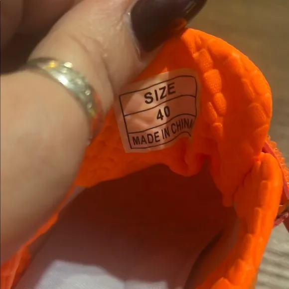 NWOT Orange cycling  Shoes