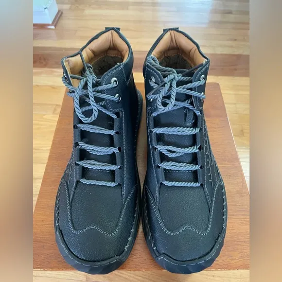 NWOT - SALKIN Shoes
