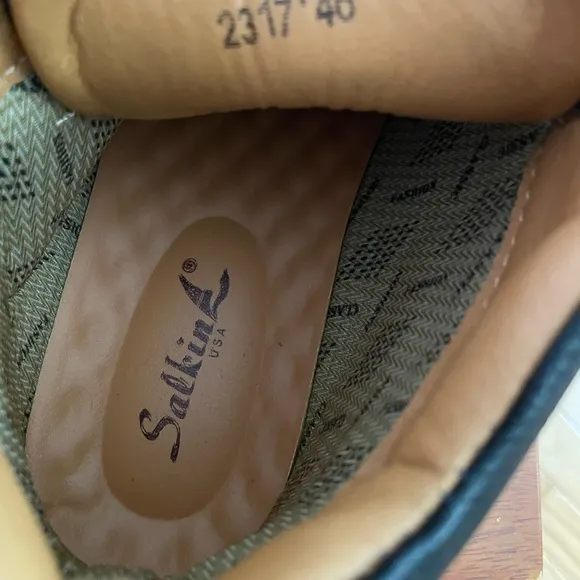 NWOT - SALKIN Shoes